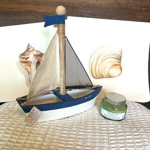 New Nautical Home decor Bundle NWT Wood sail boat decor, Seashell art print set